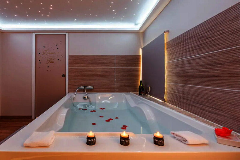 Au Temps des Cerises - Le Lumière - Love’nSpa - weekend en amoureux, love rooms avec spa ou jacuzzi privatif