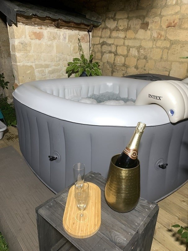 Bulles et belle étoile - Love’nSpa - weekend en amoureux, love rooms avec spa ou jacuzzi privatif