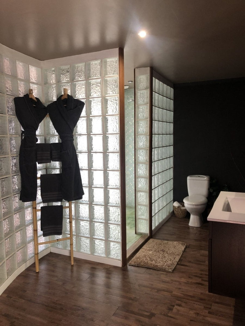 Chambre Ignazio - Love’nSpa - weekend en amoureux, love rooms avec spa ou jacuzzi privatif3 de Chambre Ignazio
