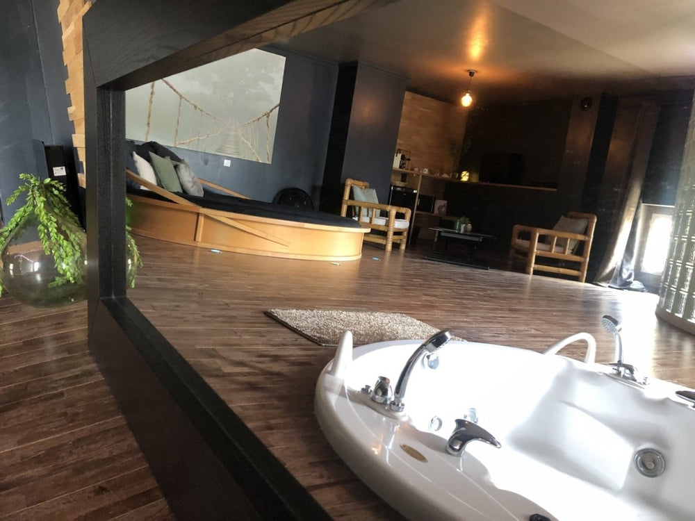Chambre Ignazio - Love’nSpa - weekend en amoureux, love rooms avec spa ou jacuzzi privatif5 de Chambre Ignazio
