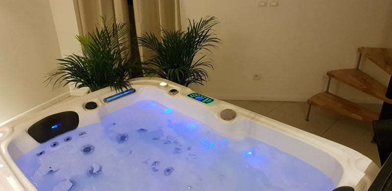 Château Duo - SUITE IBIZA - Love’nSpa - weekend en amoureux, love rooms avec spa ou jacuzzi privatif