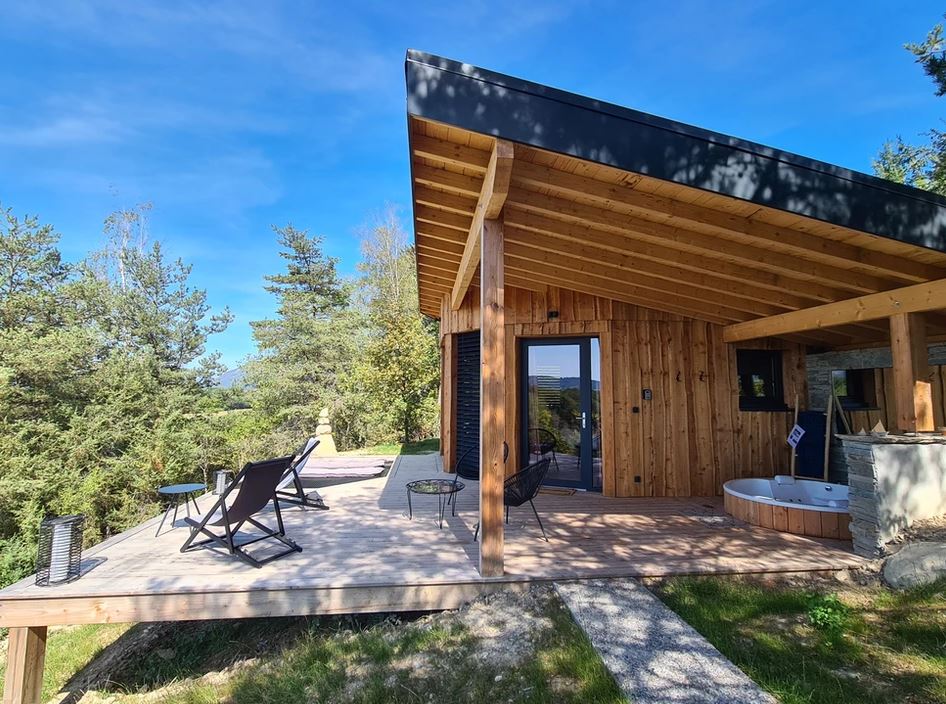 Cocoon Wood - Love’nSpa - weekend en amoureux, love rooms avec spa ou jacuzzi privatif1 de Cocoon Wood
