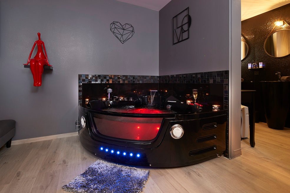 Crystal Love Appart - Love’nSpa - weekend en amoureux, love rooms avec spa ou jacuzzi privatif2 de Crystal Love Appart
