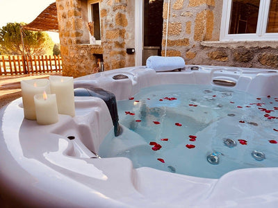 Domaine Amourella - Love’nSpa - weekend en amoureux, love rooms avec spa ou jacuzzi privatif
