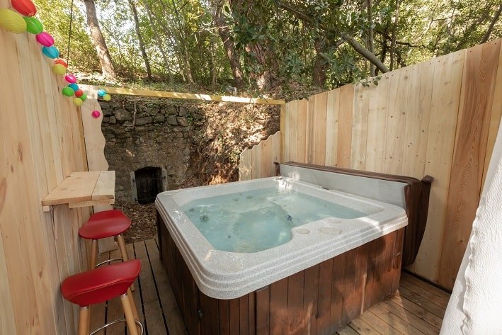 Domaine de la tuilière - La Campalune Perchée - Love’nSpa - weekend en amoureux, love rooms avec spa ou jacuzzi privatif1 de Domaine de la tuilière - La Campalune Perchée
