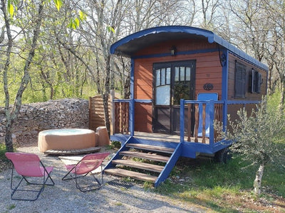 Domaine Saint Cerice - Nid d'amour - Love’nSpa - weekend en amoureux, love rooms avec spa ou jacuzzi privatif