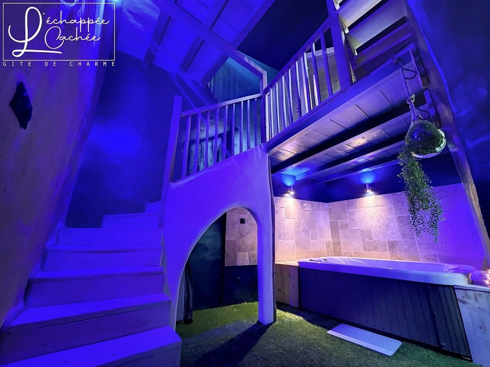 Echappée Cachée - Love’nSpa - weekend en amoureux, love rooms avec spa ou jacuzzi privatif1 de Echappée Cachée
