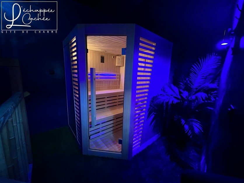 Echappée Cachée - Love’nSpa - weekend en amoureux, love rooms avec spa ou jacuzzi privatif3 de Echappée Cachée
