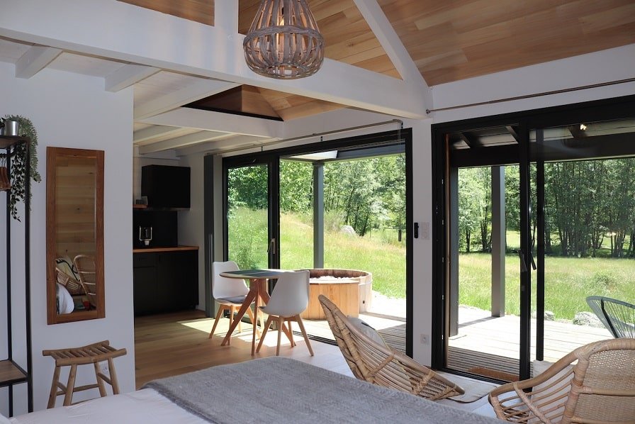 Écrin D'Auvergne - Lodge SPA PARENTHESE - Love’nSpa - weekend en amoureux, love rooms avec spa ou jacuzzi privatif6 de Écrin D'Auvergne - Lodge SPA PARENTHESE
