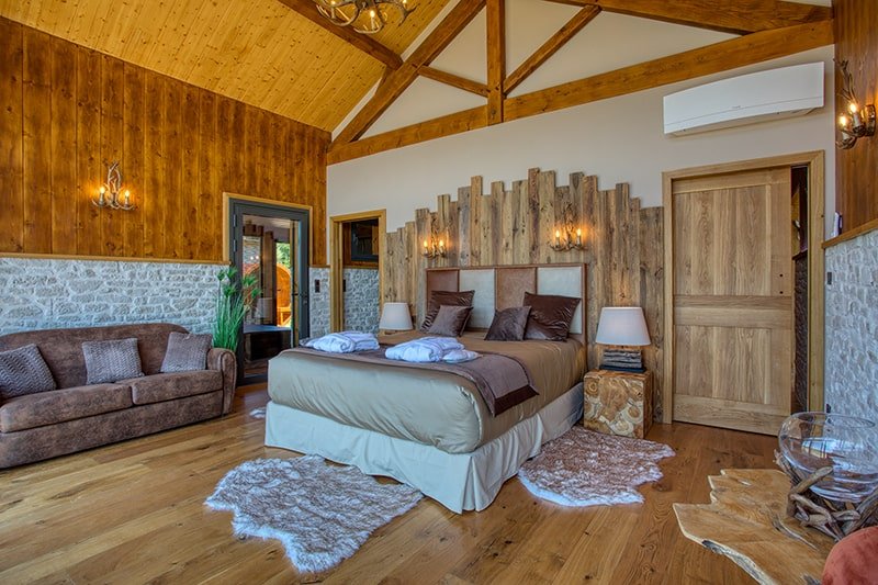 Escapades en Périgord - L’orée du bois - Love’nSpa - weekend en amoureux, love rooms avec spa ou jacuzzi privatif4 de Escapades en Périgord - L’orée du bois
