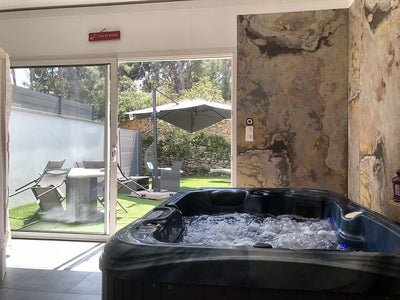 Étoiles de Provence - Suite PASSION - Love’nSpa - weekend en amoureux, love rooms avec spa ou jacuzzi privatif