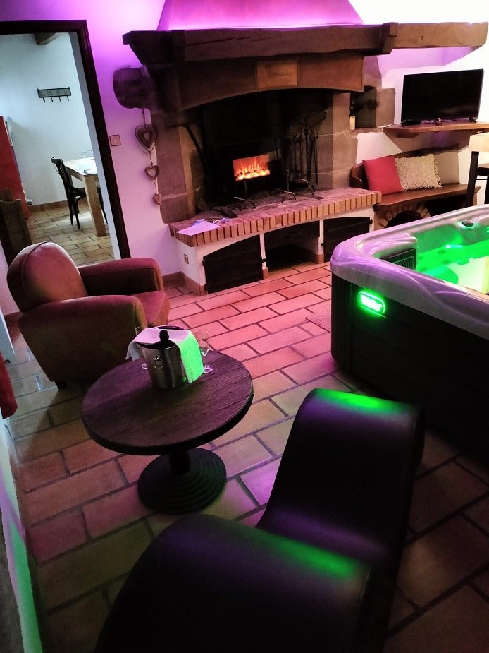 Gite à la ferme - Spa privé - Love’nSpa - weekend en amoureux, love rooms avec spa ou jacuzzi privatif