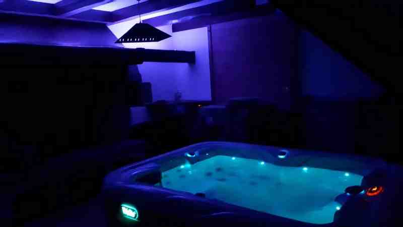 Gite à la ferme - Spa privé - Love’nSpa - weekend en amoureux, love rooms avec spa ou jacuzzi privatif