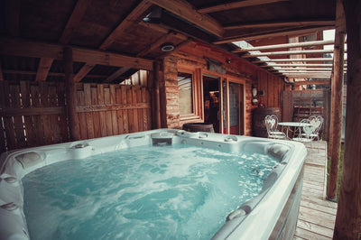 Gîte La Patte Nordic - Le Saloon & Spa - Love’nSpa - weekend en amoureux, love rooms avec spa ou jacuzzi privatif