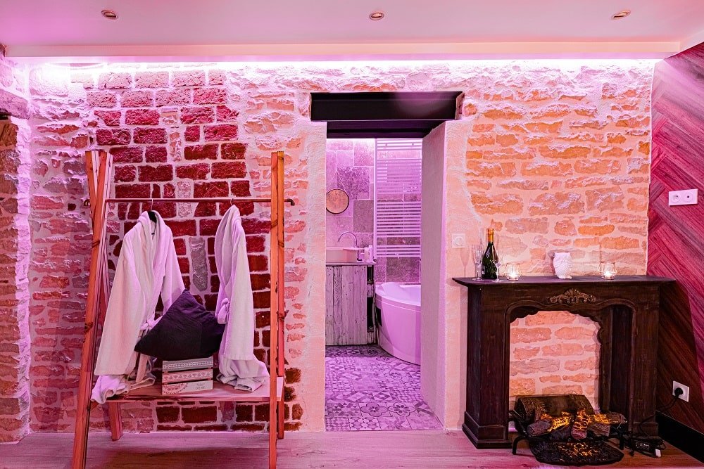 GLAM’APPART CHALET - Love’nSpa - weekend en amoureux, love rooms avec spa ou jacuzzi privatif2 de GLAM’APPART CHALET
