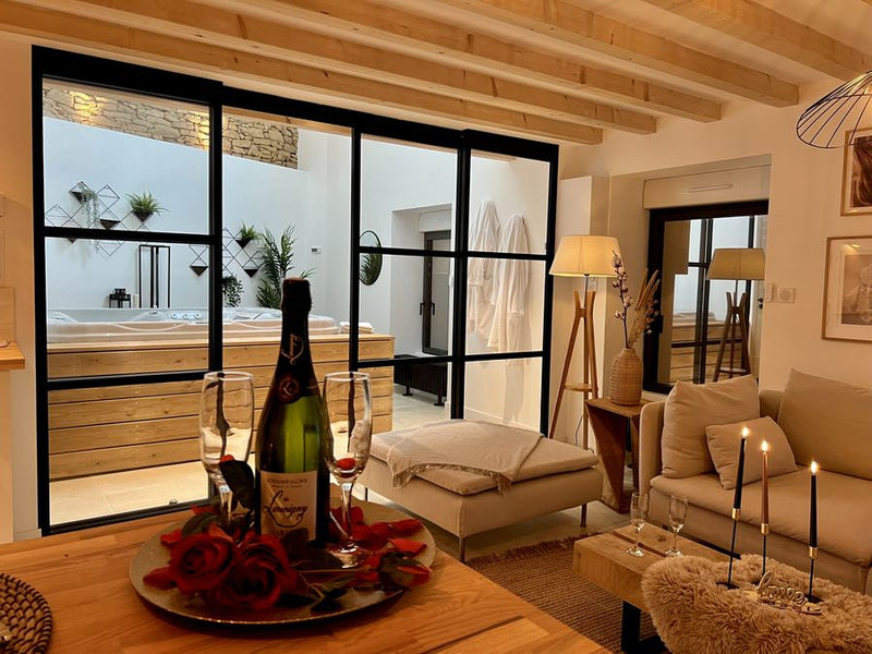 Kastell Ô fil de l’eau - Le nid KalyÔpée - Love’nSpa - weekend en amoureux, love rooms avec spa ou jacuzzi privatif3 de Le nid KalyÔpée
