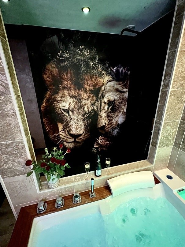 Kastell Ô fil de l’eau - Suite KalypsÔ - Love’nSpa - weekend en amoureux, love rooms avec spa ou jacuzzi privatif