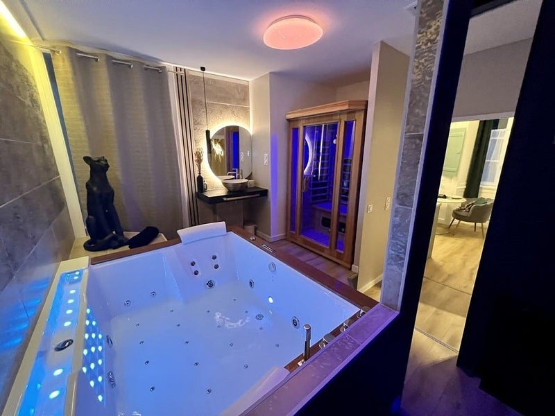 Kastell Ô fil de l’eau - Suite KalypsÔ - Love’nSpa - weekend en amoureux, love rooms avec spa ou jacuzzi privatif