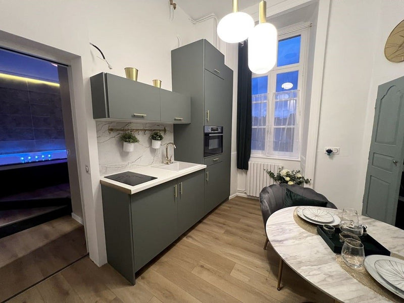 Kastell Ô fil de l’eau - Suite KalypsÔ - Love’nSpa - weekend en amoureux, love rooms avec spa ou jacuzzi privatif