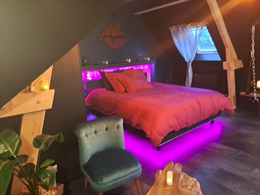 KER LOVE - Love’nSpa - weekend en amoureux, love rooms avec spa ou jacuzzi privatif1 de KER LOVE
