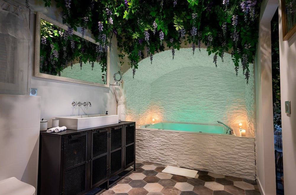 LA BASTIDE DU ROCHER - Le Clos - Love’nSpa - weekend en amoureux, love rooms avec spa ou jacuzzi privatif8 de LA BASTIDE DU ROCHER - Le Clos
