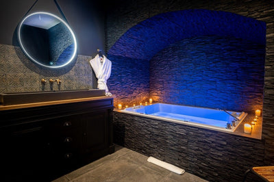 LA BASTIDE DU ROCHER - L’Ecurie - Love’nSpa - weekend en amoureux, love rooms avec spa ou jacuzzi privatif