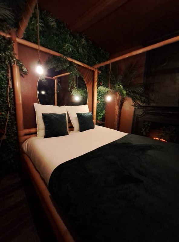 La Bayeuzen - La Tropicale - Love’nSpa - weekend en amoureux, love rooms avec spa ou jacuzzi privatif3 de La Bayeuzen - La Tropicale
