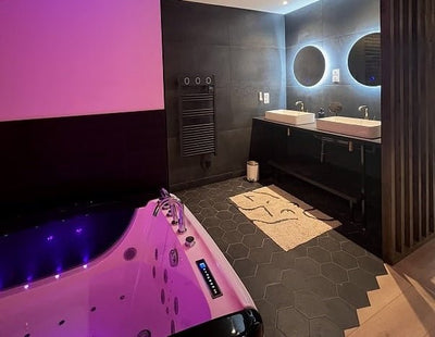 La Belle Nuit - Nuit Etoilée - Love’nSpa - weekend en amoureux, love rooms avec spa ou jacuzzi privatif