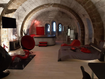 La Chapelle Aux Amoureux - Love’nSpa - weekend en amoureux, love rooms avec spa ou jacuzzi privatif