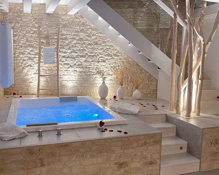 La Clé des Granges - Love’nSpa - weekend en amoureux, love rooms avec spa ou jacuzzi privatif1 de La Clé des Granges
