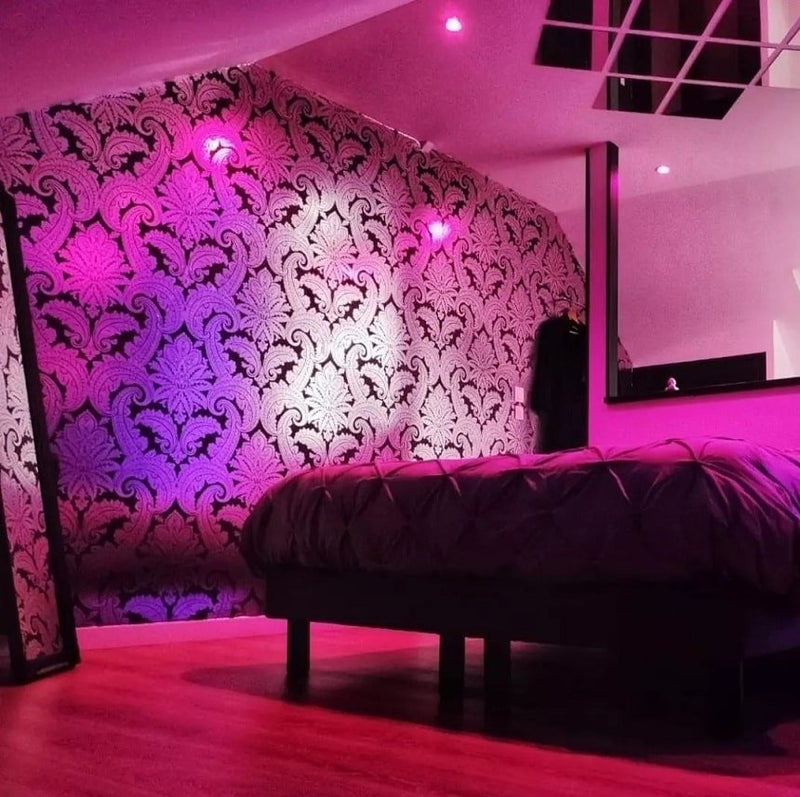 La Maison Défendue - L'instant suspendu - Love’nSpa - weekend en amoureux, love rooms avec spa ou jacuzzi privatif2 de La Maison Défendue - L'instant suspendu
