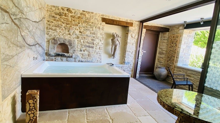 La Maison du Passage - Le Repos du Guerrier - Love’nSpa - weekend en amoureux, love rooms avec spa ou jacuzzi privatif1 de La Maison du Passage - Le Repos du Guerrier
