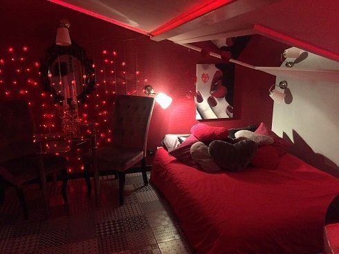 La parenthèse - Love - Love’nSpa - weekend en amoureux, love rooms avec spa ou jacuzzi privatif12 de La parenthèse - Love
