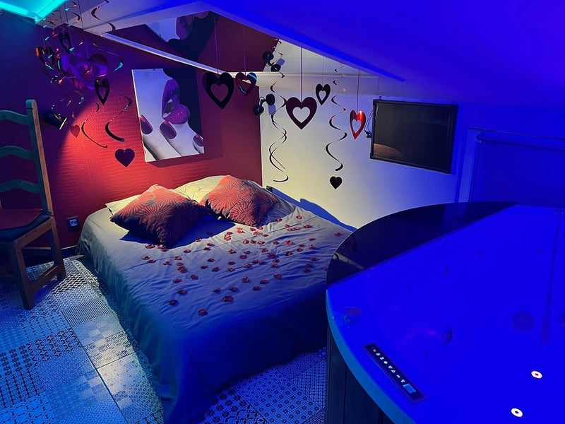 La parenthèse - Love - Love’nSpa - weekend en amoureux, love rooms avec spa ou jacuzzi privatif3 de La parenthèse - Love
