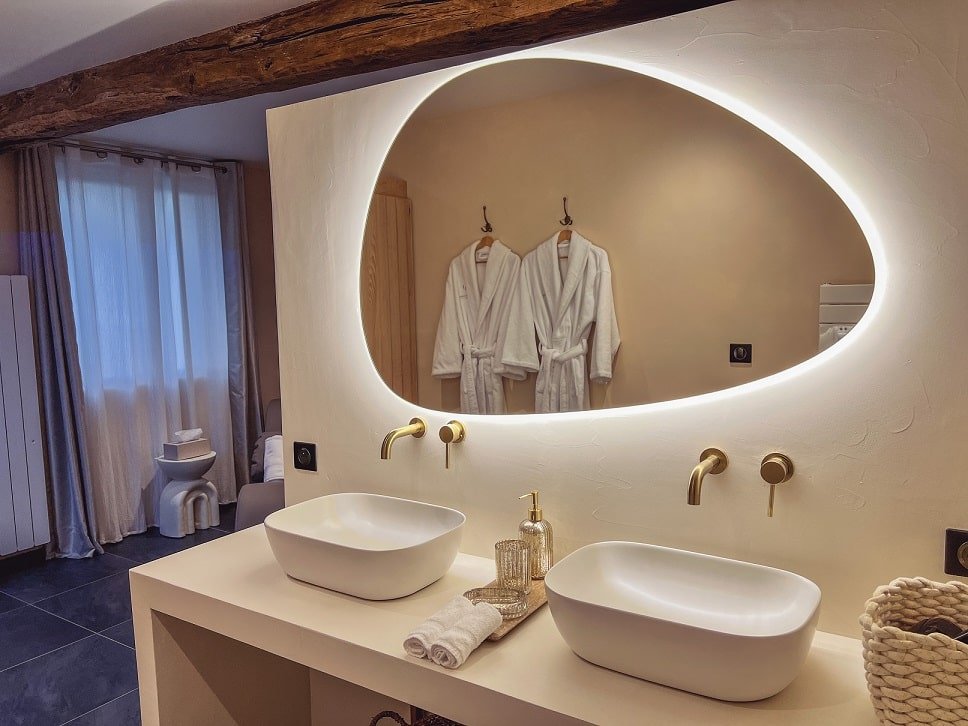 La Parenthèse Suites - La Douce - Love’nSpa - weekend en amoureux, love rooms avec spa ou jacuzzi privatif14 de La Parenthèse Suites - La Douce
