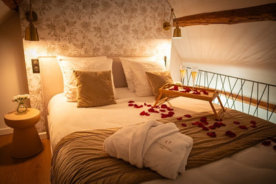 La Parenthèse Suites - La Douce - Love’nSpa - weekend en amoureux, love rooms avec spa ou jacuzzi privatif