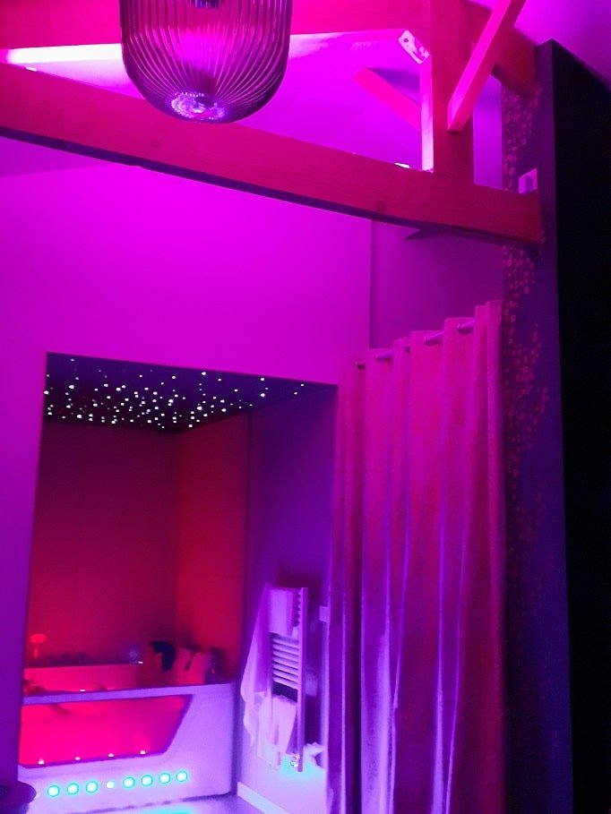 La Passionnante - Love’nSpa - weekend en amoureux, love rooms avec spa ou jacuzzi privatif6 de La Passionnante
