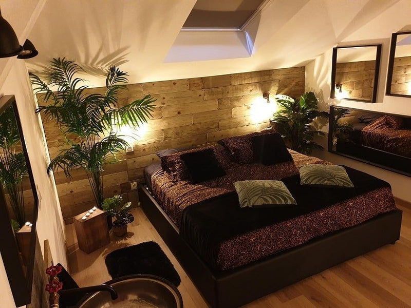 La Suite 55 - L’Industrielle - Love’nSpa - weekend en amoureux, love rooms avec spa ou jacuzzi privatif1 de La Suite 55 - L’Industrielle
