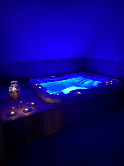 L'AVENTURE - Love’nSpa - weekend en amoureux, love rooms avec spa ou jacuzzi privatif