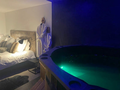 Le 50 suite and spa - La nordique - Love’nSpa - weekend en amoureux, love rooms avec spa ou jacuzzi privatif