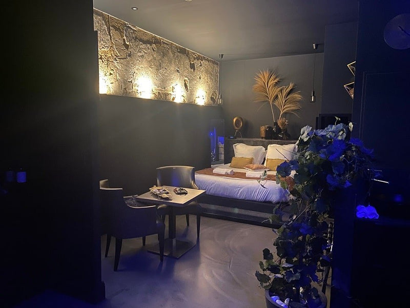 Le 50 suite and spa - La Shelby - Love’nSpa - weekend en amoureux, love rooms avec spa ou jacuzzi privatif