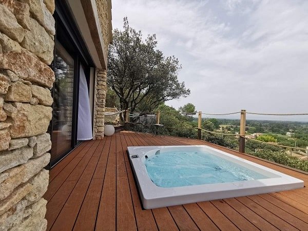 Le Cabanon 2.42 - Love’nSpa - weekend en amoureux, love rooms avec spa ou jacuzzi privatif1 de Le Cabanon 2.42
