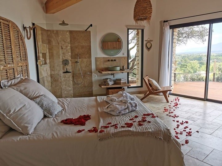 Le Cabanon 2.42 - Love’nSpa - weekend en amoureux, love rooms avec spa ou jacuzzi privatif8 de Le Cabanon 2.42
