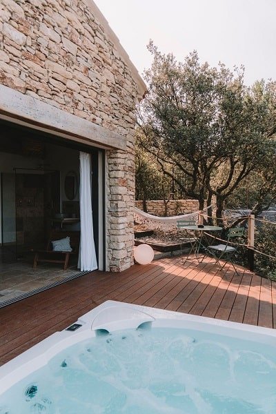 Le Cabanon 2.42 - Love’nSpa - weekend en amoureux, love rooms avec spa ou jacuzzi privatif