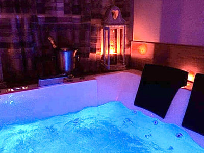 Le Clos des Charmelines - La suite - Love’nSpa - weekend en amoureux, love rooms avec spa ou jacuzzi privatif