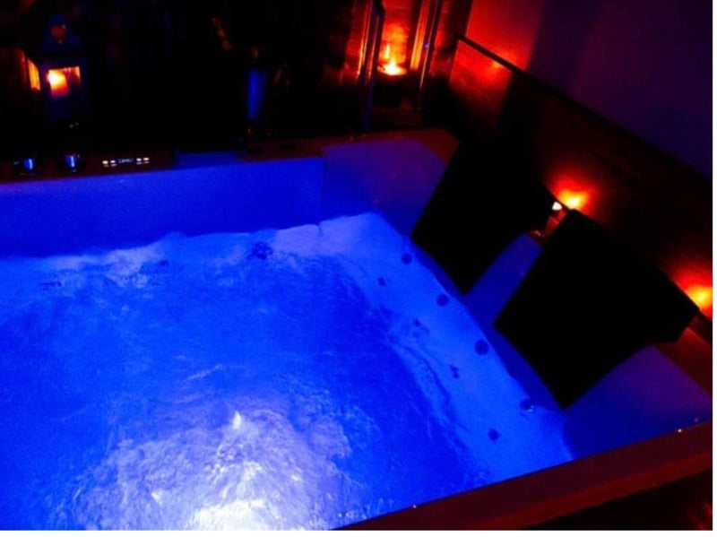 Le Clos des Charmelines - La suite - Love’nSpa - weekend en amoureux, love rooms avec spa ou jacuzzi privatif