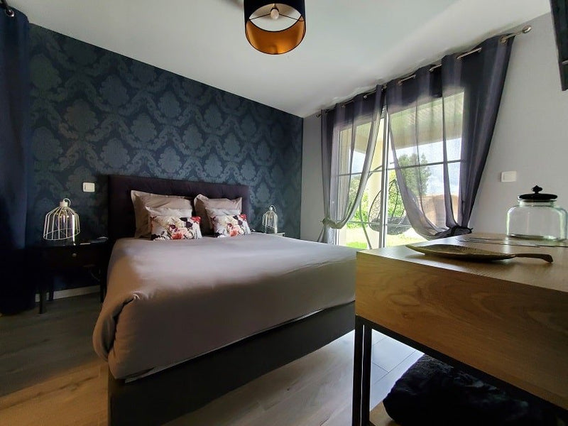 Le Clos des Iris 85 - Love’nSpa - weekend en amoureux, love rooms avec spa ou jacuzzi privatif