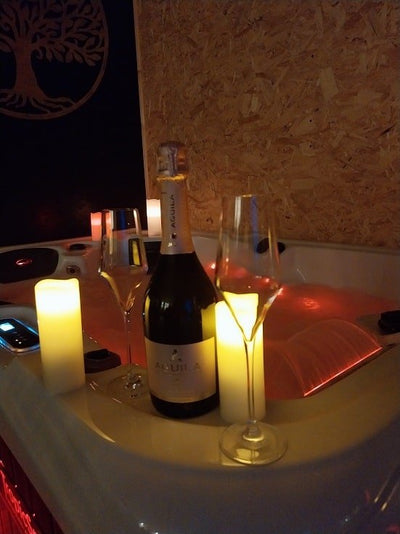 Le Clos F.M.R - Bulle WIGWAM Fanny - Love’nSpa - weekend en amoureux, love rooms avec spa ou jacuzzi privatif