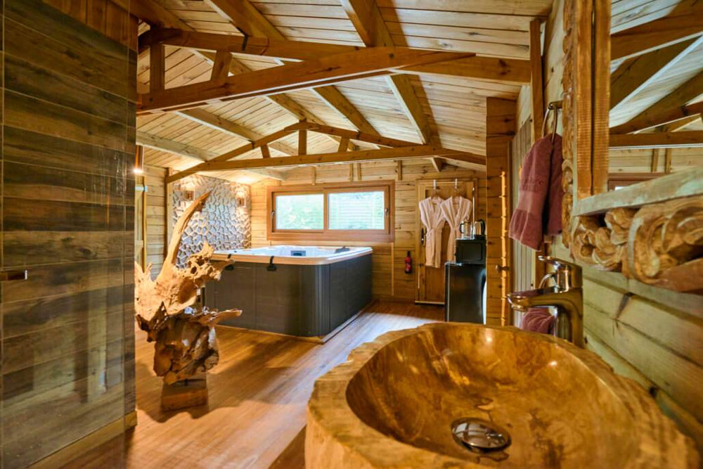 Le Cottage canadien - Love’nSpa - weekend en amoureux, love rooms avec spa ou jacuzzi privatif2 de Les Cottages du Parc - Le Cottage Canadien
