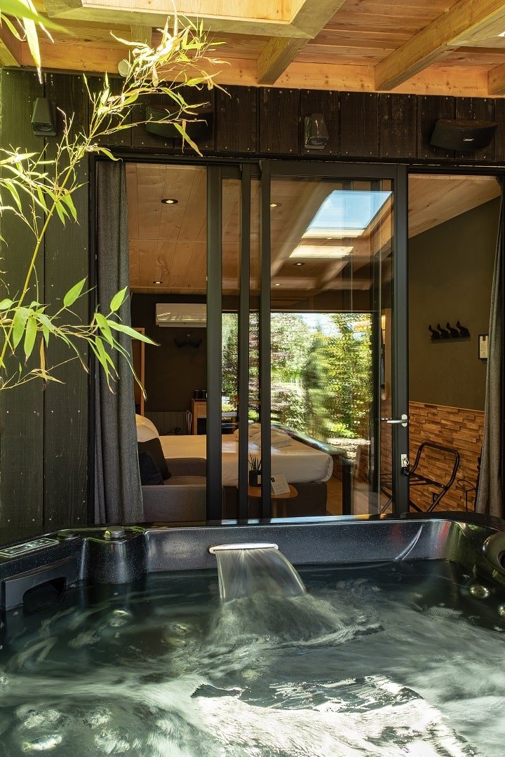 Le Domaine des Prés Verts - Le Lodge - Love’nSpa - weekend en amoureux, love rooms avec spa ou jacuzzi privatif